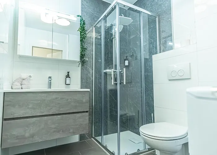アパート 9-min To Center, Comfy 1br,1lr W Balcony
