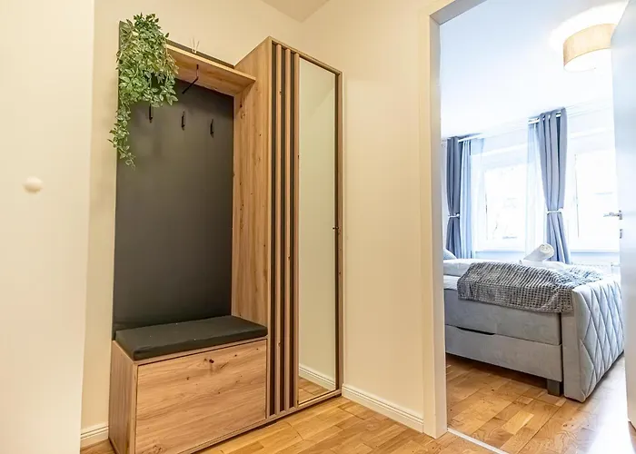 アパート 9-min To Center, Comfy 1br,1lr W Balcony